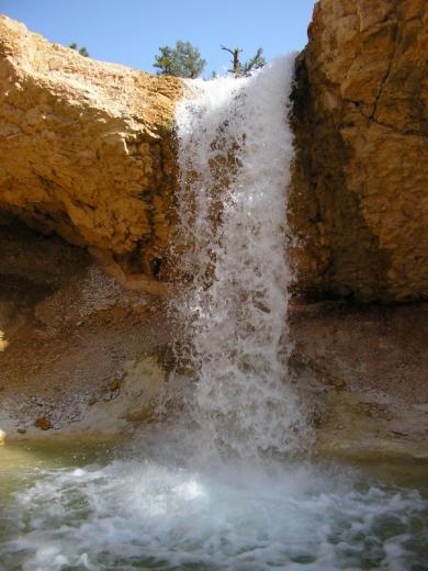 Waterfall, Bryce NP, Utah