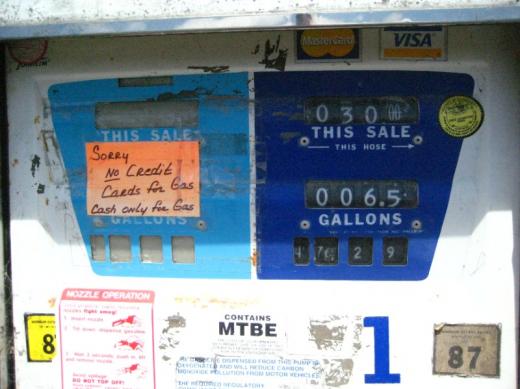 World's crapest gas pump, Redwood NP, CA