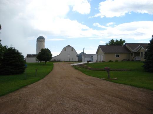 Typical farm, Iowa